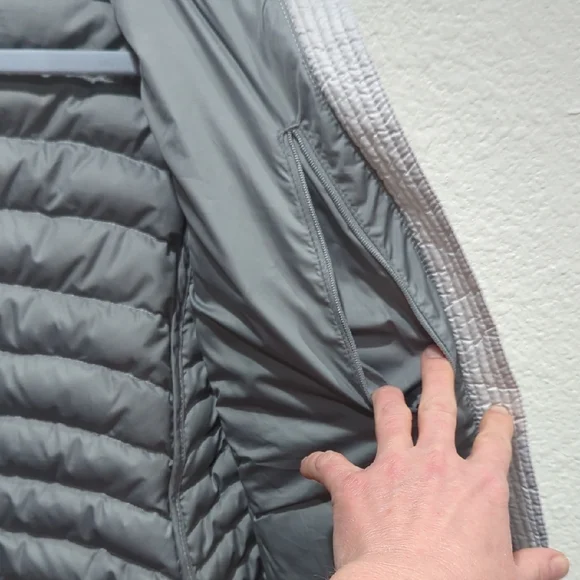 Marmot Women's Silver Puffer Jacket XS 600 Fill Duck Down - Picture 8 of 10